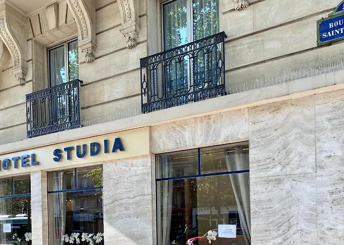 Hotel Studia Paris