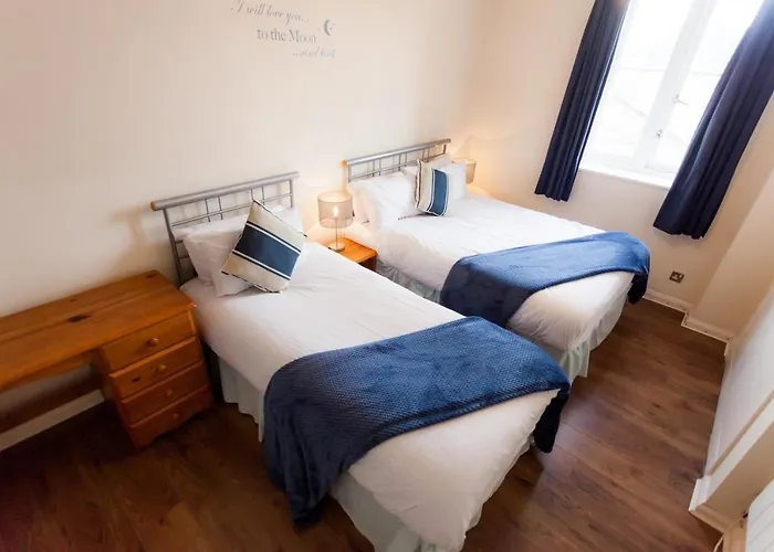 Albion Guest House & Apartments