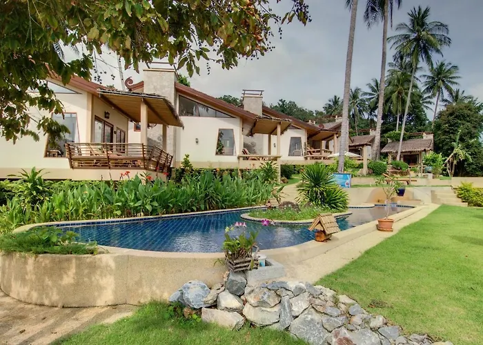 Khanom Hill Resort