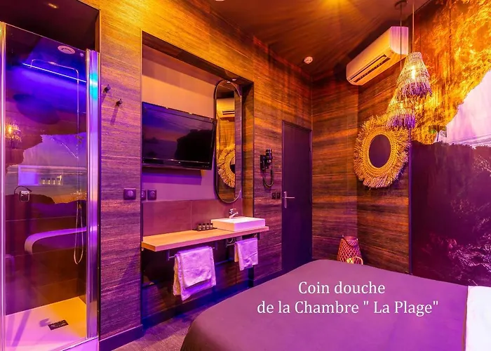 Love Hotel Avec Nuit Insolite Au Dandy Et Jacuzzi Privatise (Adults Only) Parigi