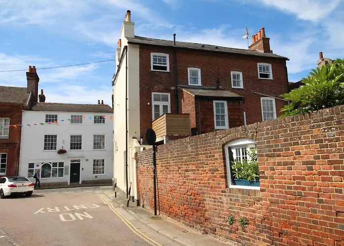 Number 8 Hotel Canterbury