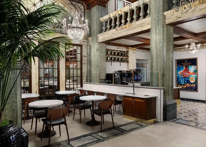Hotel Whitcomb