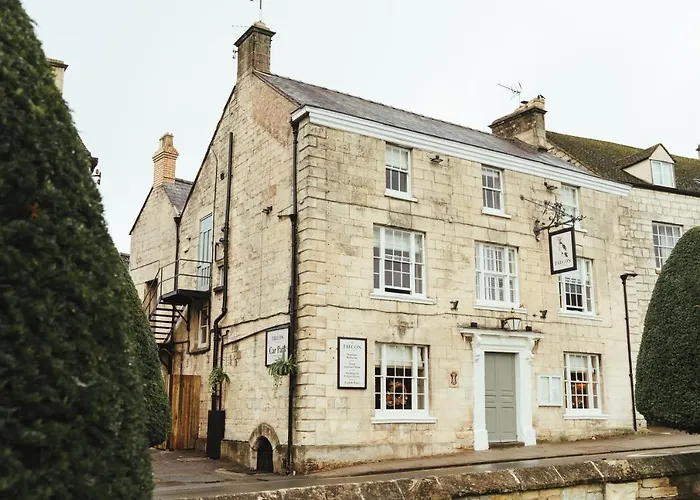Falcon Inn