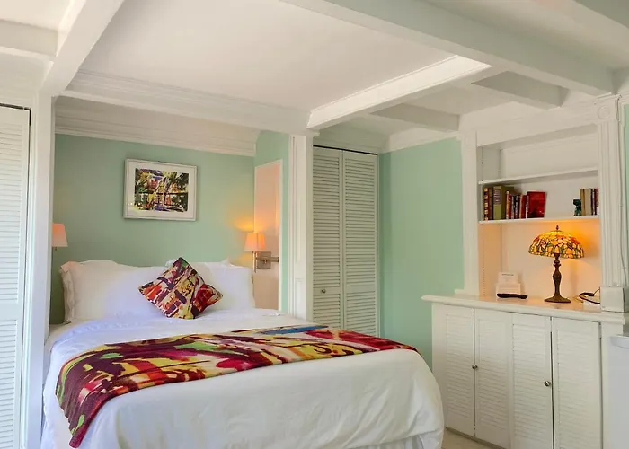 Authors Key West Guesthouse