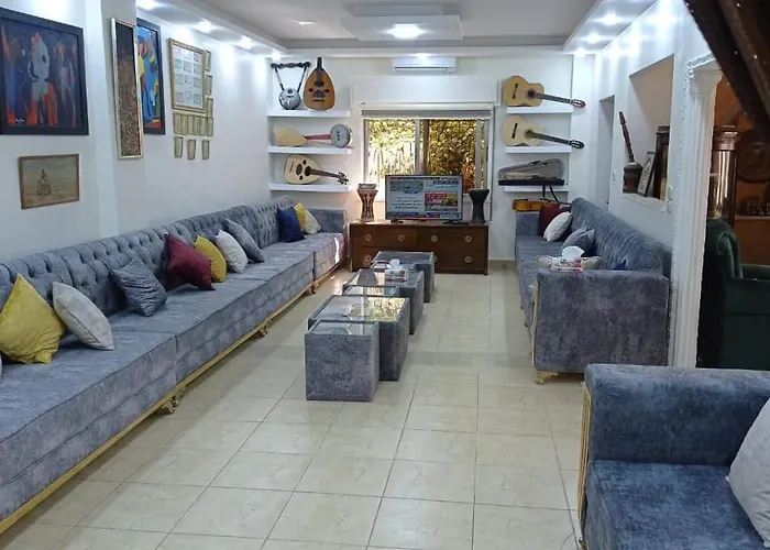 Caravan Hotel