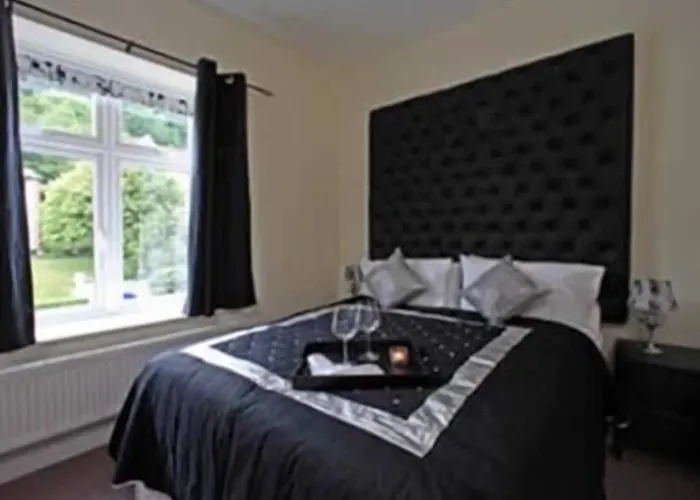 Space Boutique B&B - With Free Private Car Park