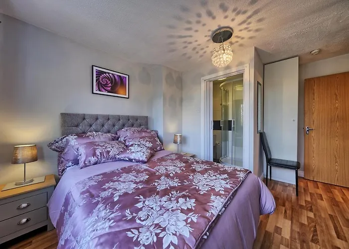 Upton Village Guest House Birkenhead