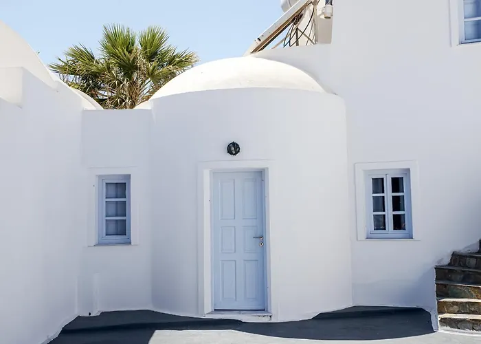 Paradisos Oia Tholos 