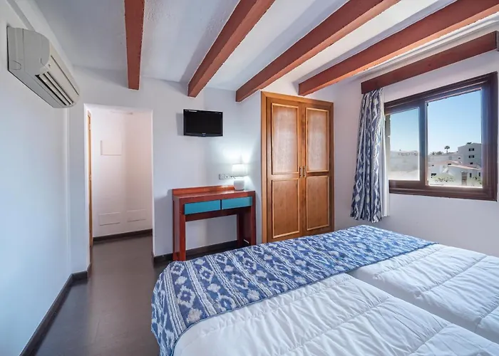 Hotel Castell De Lo Cala En Porter 