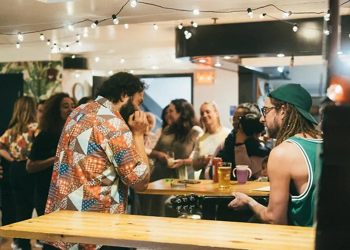 Auberge Saintlo Montréal Hostel