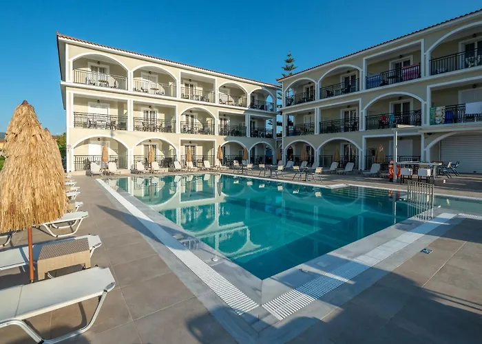 Athina Apartments Kalamákion