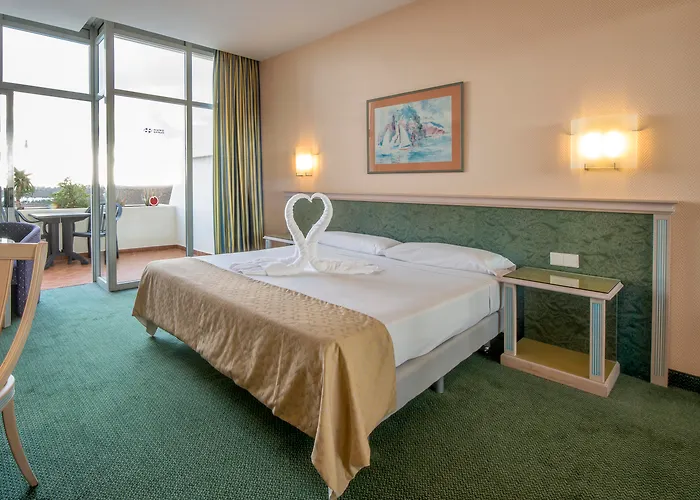 Beatriz Costa & Spa Costa Teguise