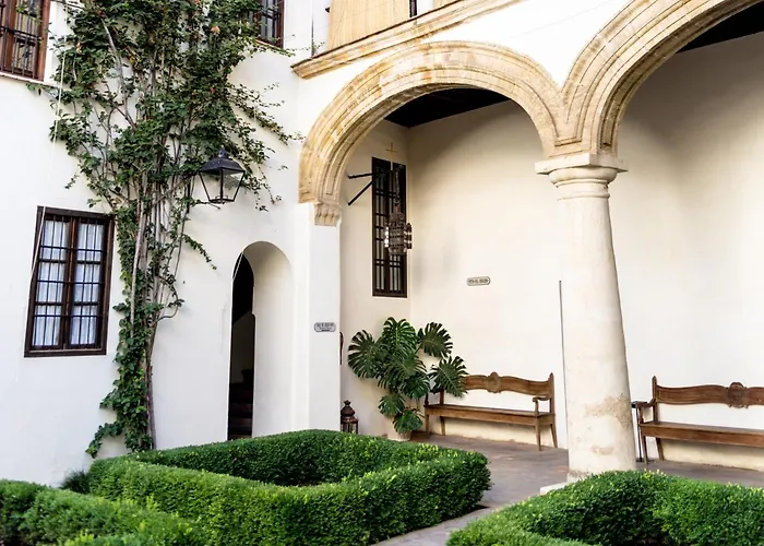 Las Casas De La Juderia De Cordoue