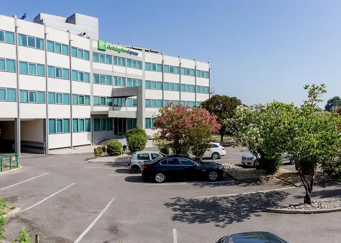 Holiday Inn Express Lisbon Airport By Ihg Portela 