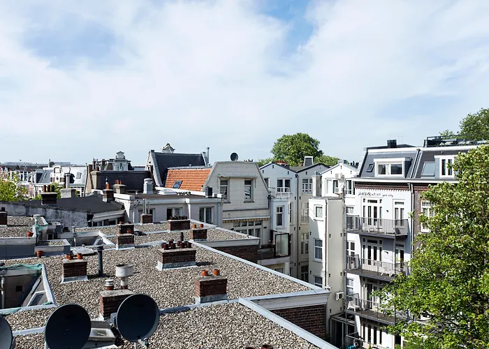 Quentin Canal House Hotel