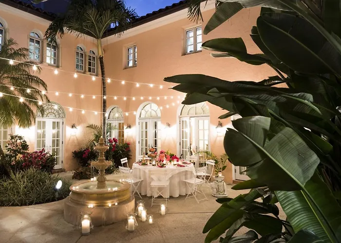 The Colony Hotel