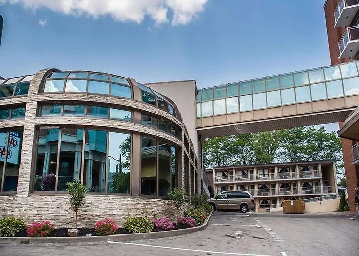 Quality Hotel Fallsview Cascade Niagara Falls