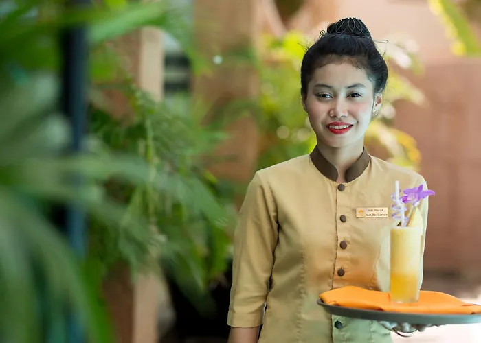 Smiling Hotel