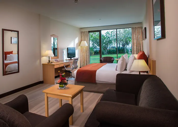 Hotel Crowne Plaza Muscat By Ihg