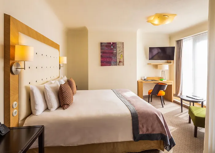 Dome Hotel