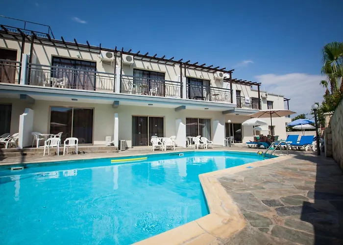 Crystallo Apartments Paphos
