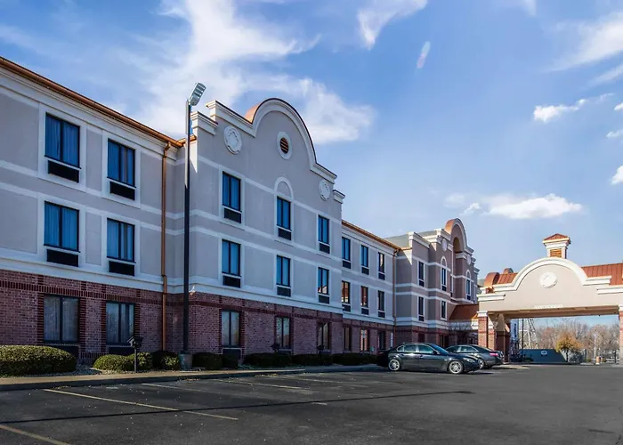 Comfort Inn & Suites Airport-American Way Memphis