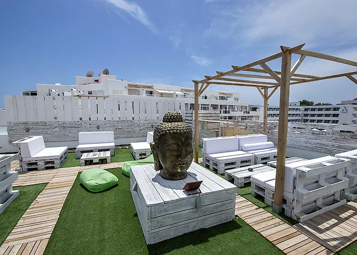 Outsite Ibiza - Work, Connect, Explore Es Cana