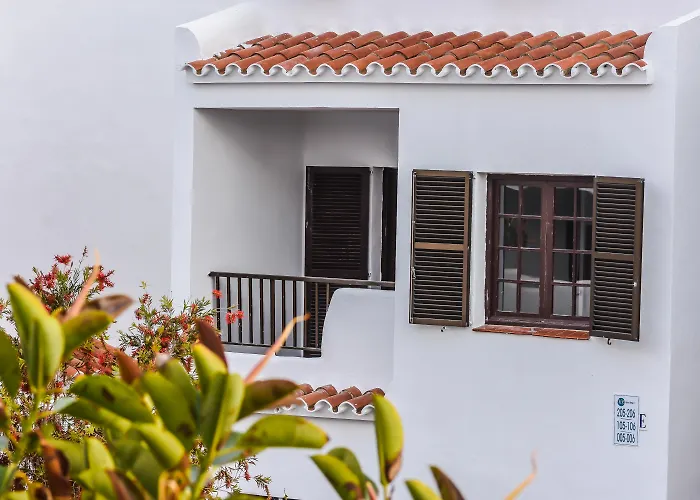Aparthotel Nelva Resort Cala En Porter 
