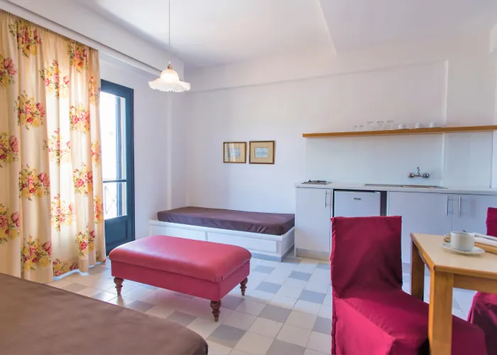 Nami Hotel & Suites
