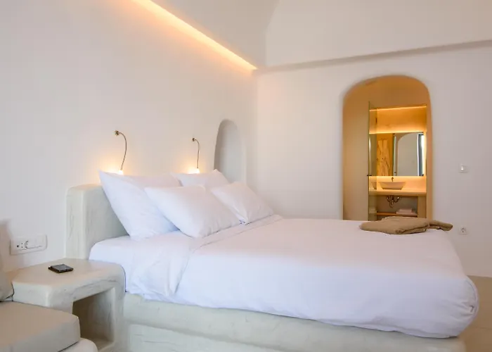Hotel On The Cliff Fira 