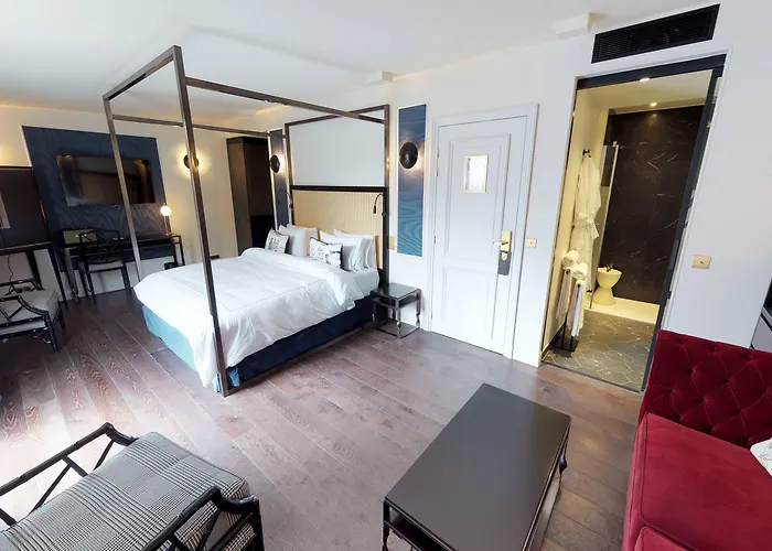 Mom'Art Hotel Paris