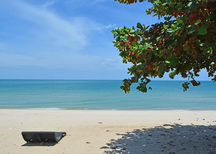 Aava Resort And Spa Khanom
