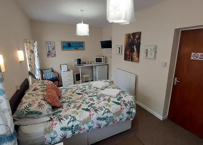 Tennyson Lodge
