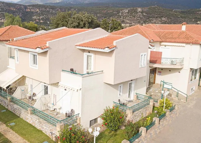 Remvi Hotel - Apartments Stoúpa