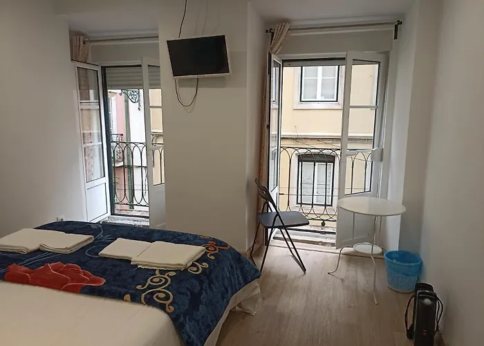 Martim Moniz 28 Guest House Lisbona