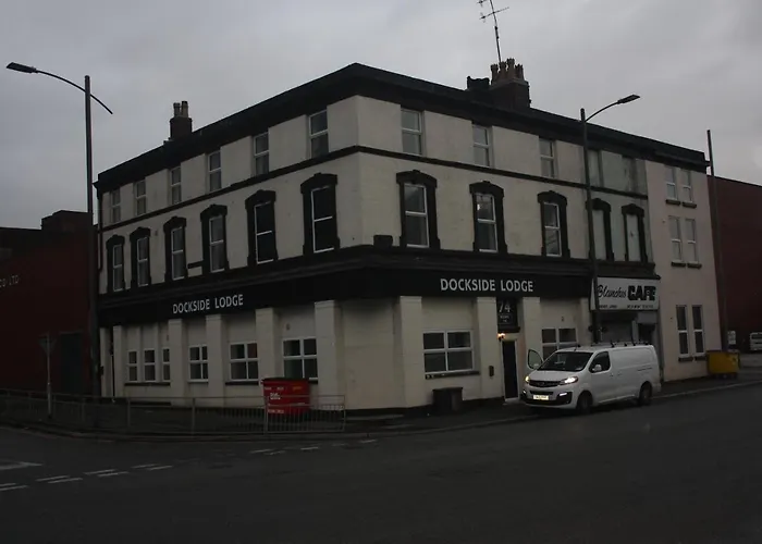 Dockside Lodge