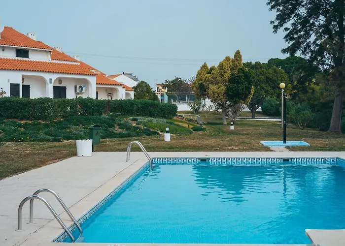 Apartamentos Vale de Carros - By Portugalferias