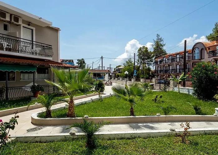 Perkes Hotel Complex (Adults Only)