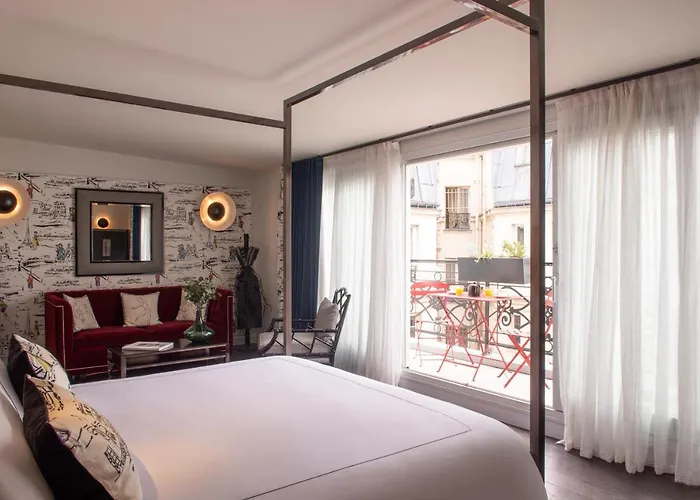 Mom'Art Hotel Paris
