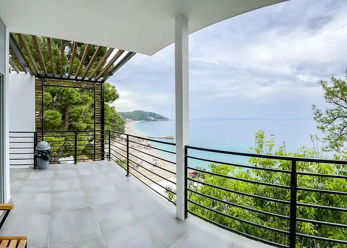 Luciano Hotel Himarë