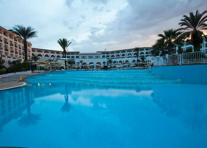 El Mouradi Palm Marina - Couple Et Famille Uniquement