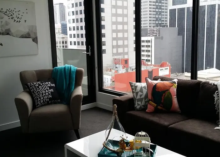 Anchor On Collins Urban Loft