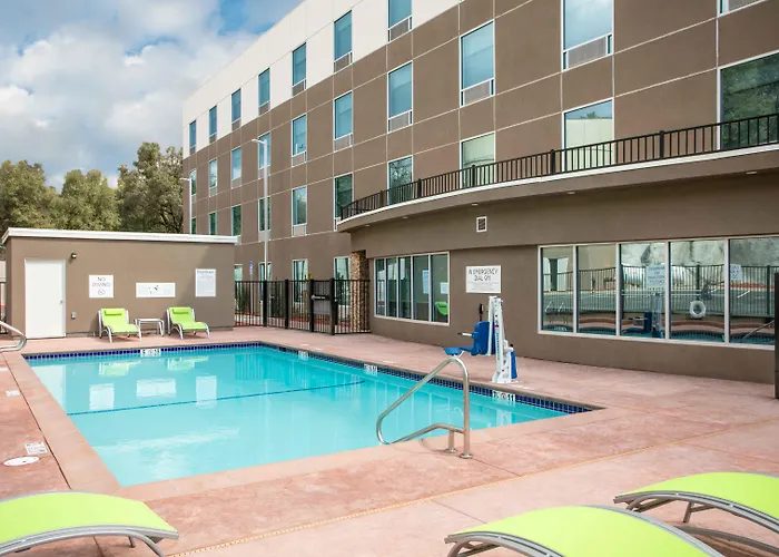 Holiday Inn Express & Suites Oakhurst-Yosemite Park Area By Ihg