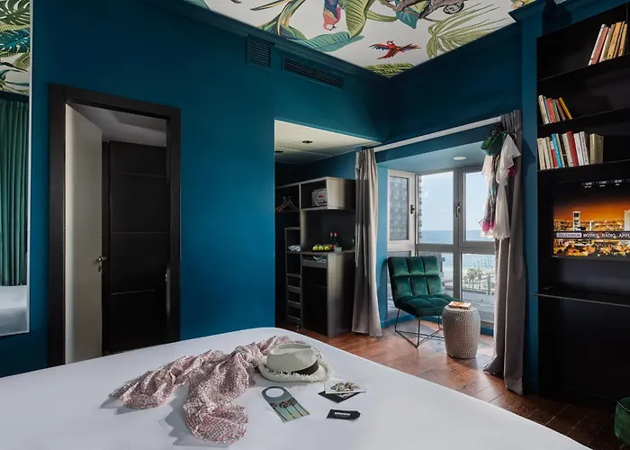 Seaside Hotel By Zvieli Hotels - Shelter Access Tel Aviv