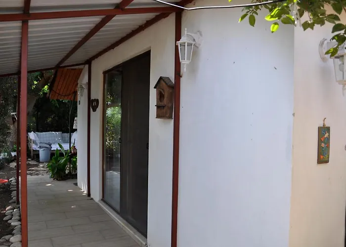 Kus Yuvasi Pansiyon Çıralı