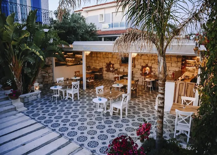 Tarçın Alaçatı Otel