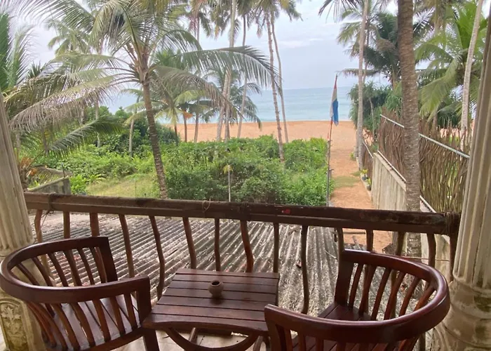 Induruwa Beach Villa Bentota