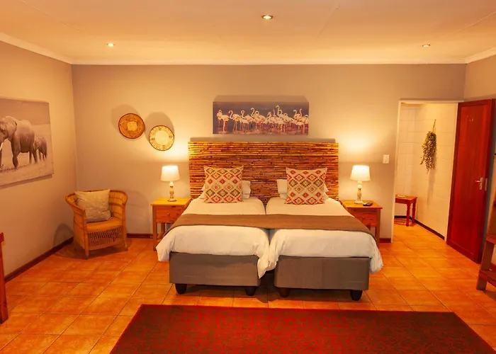Safari Club Guest Lodge Or Tambo International Airport