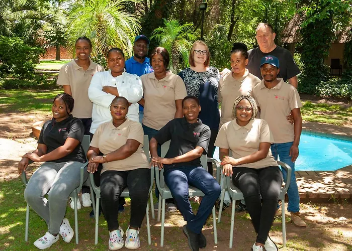 Safari Club Guest Lodge Or Tambo International Airport