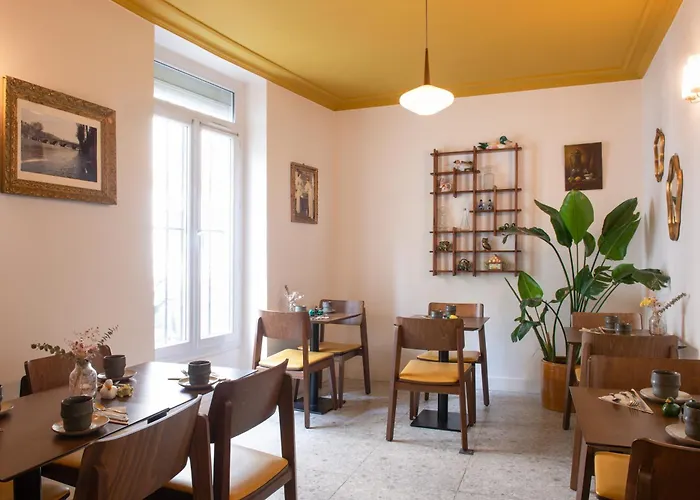 Hôtel De La Porte Dorée Parigi